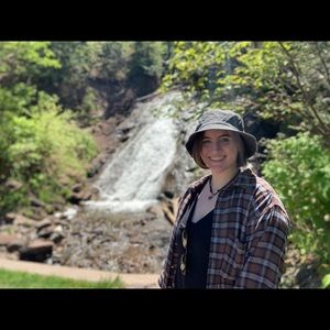 Meet your Posher, Tess